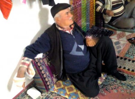 Eşeğin Isırdığı Adam Hastanelik Oldu