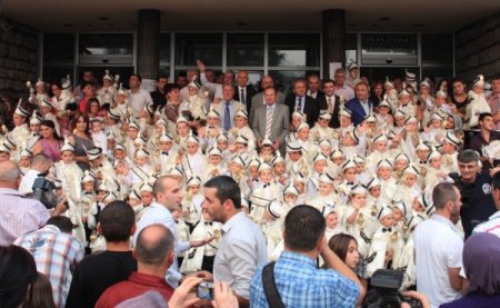 Esenler’den Sancak’ta çifte şölen