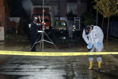 Esenyurt'ta Bir Polis Memuru Zanlı İle Boğuşan Arkadaşının Silahından Çıkan Kurşunla Hayatını Kaybetti