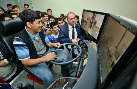 ESHOT melek lisesi öğrencilerini eğitim gezilerine çıkarıyor