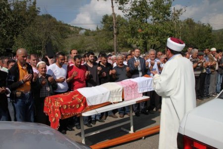 Eşi tarafından öldürülen Hediye Eski son yolculuğuna uğurlandı
