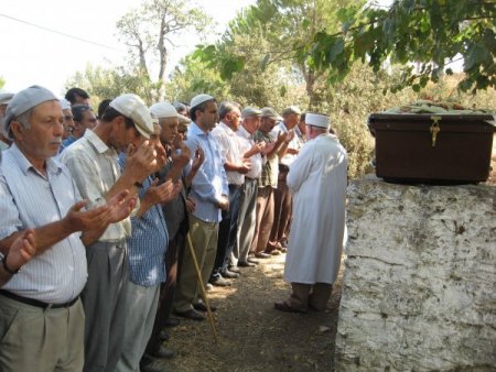 ESİDEF Genel Sekreteri Akoğlu'nun annesi vefat etti