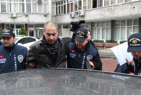 Eşini öldürmekten aranan koca yakalandı