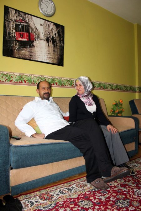 Eşinin böbreği ile hayata tutundu