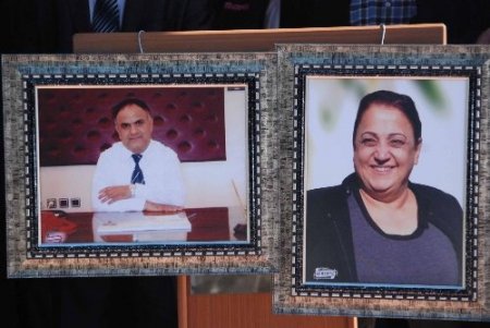 Eşiyle birlikte evinde ölü bulunan eski belediye başkanı toprağa verildi