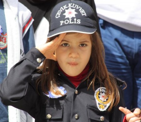 Eski Bakan Ergin, Adaylığının Kesinleşmesinin Ardından İlk Kez Memleketine Geldi