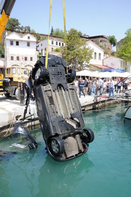 Eski Başbakanlık Müşaviri Ve Sakatlar Federasyonu Başkanı Boğularak Öldü