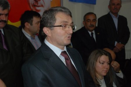 Eski Başhekim Erdem, Ak Parti'den Aday Adaylığı Başvurusu Yaptı