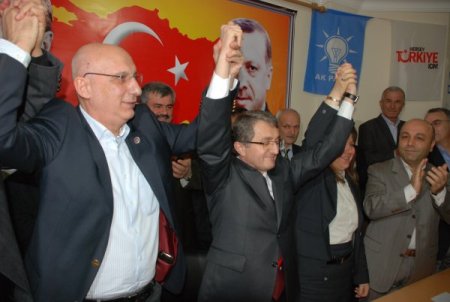 Eski Başhekim Erdem, Ak Parti'den Aday Adaylığı Başvurusu Yaptı