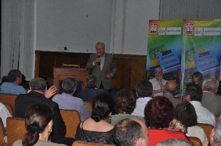 Eski büyükelçiden Romence-Gagauzca sözlük