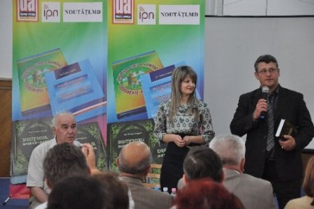 Eski büyükelçiden Romence-Gagauzca sözlük