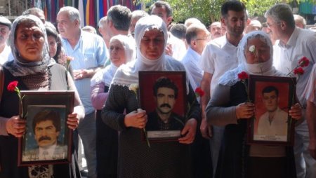 Eski DEP milletvekili, Batman'da öldürüldüğü yerde anıldı