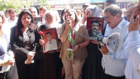 Eski DEP milletvekili, Batman'da öldürüldüğü yerde anıldı