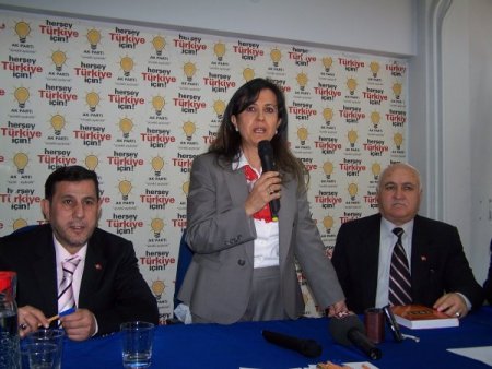 Eski Dp Genel Başkan Yardımcısı Tunçsiper'in Eşi Ak Parti'den Aday Adayı Oldu