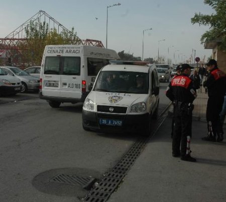 Eski Erkek Arkadaşı Tarafından Öldürülen Genç Kız Defnedildi
