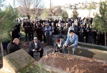 Eski Midyat Belediye Başkan Yardımcısı Oruç'un Cenazesi Toprağa Verildi