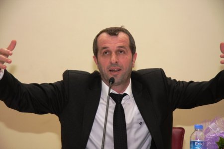 Eski milli futbolcu Saffet Sancaklı: Spor bakanı olmak istiyorum