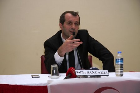 Eski milli futbolcu Saffet Sancaklı: Spor bakanı olmak istiyorum