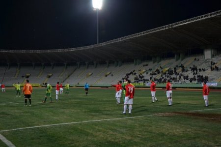 Eski milli futbolcular, dostluk maçında rakiplerine acımadı: 4-0