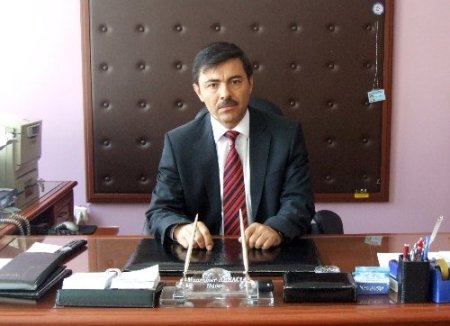 Eski okul sıralarının sağlam parçaları birleştirilerek yenileri yapıldı