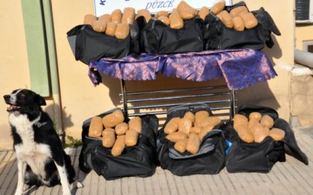 Eski savcının otomobilinde 150 kilogram eroin yakalandı