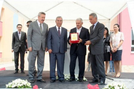 Eski Ulaştırma Bakanı Yıldırım, Polat Holding'in Yaptırdığı Meslek Lisesini Açtı