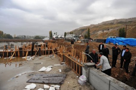 Eski Van'ın tarihi yapıları bir bir restore ediliyor