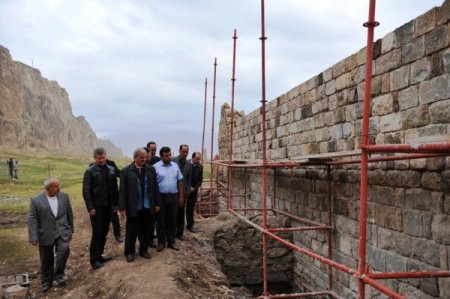 Eski Van'ın tarihi yapıları bir bir restore ediliyor