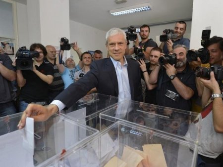 Eski Ve Yeni Sırbistan Kozlarını Paylaşıyor