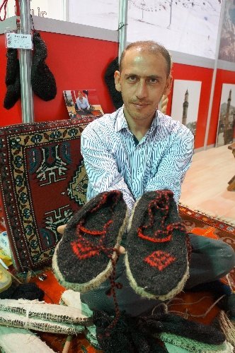 Eskiden ayağa giyilen harik, şimdi süs eşyası oldu