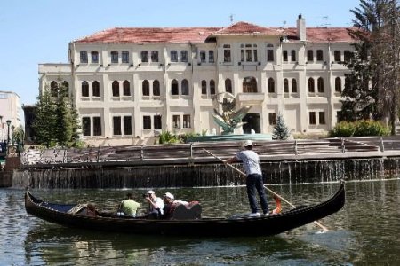 Eskişehir, Gondol Seferleri İle Venedik'e Benzedi