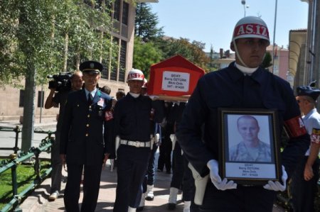 Eskişehir, şehidini tekbirlerle uğurladı