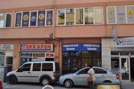 Eskişehir Eğitim Sen Şubesi'nde Polis Araması
