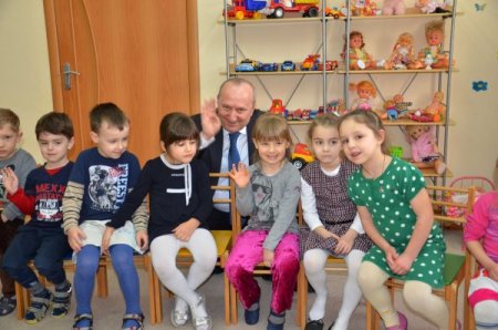 Eskişehir heyeti Kırım'daki Simferol Türk Koleji'ni ziyaret etti