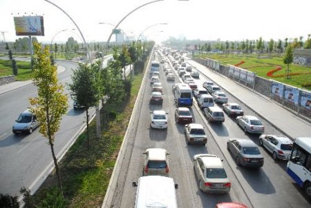 Eskişehir Yolu'ndaki Asfalt Çalışması Sürücüleri Çileden Çıkardı