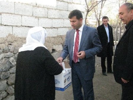 Eskişehir'den Patnos'a Gelen Kimse Yok Mu Derneği Üyeleri, 700 Aileye Kurban Eti Dağıttı