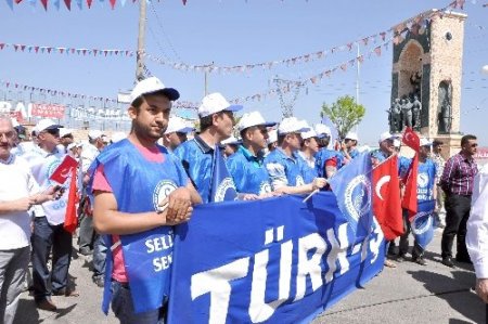 Eskişehir'in 'Taksimi'nde 1 Mayıs coşkuyla kutlandı