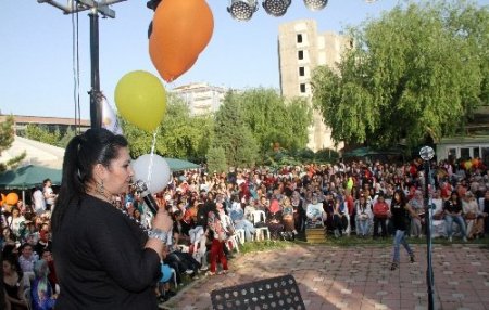 Eskişehirli gençler Reyhanlı için tek yürek oldu