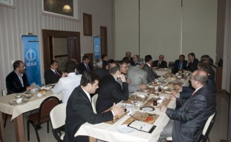 Eskişehirli işadamları kahvaltıda buluştu