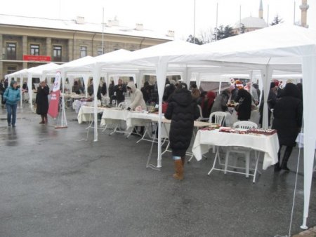 Eskişehirli Kadınlar Kendi Pazarlarını Kurdu