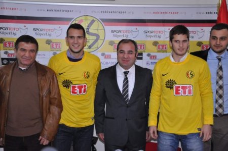 Eskişehirspor, Causic ve Mrkale’yi reklerine bağladı