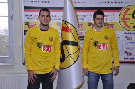 Eskişehirspor, Causic ve Mrkale’yi reklerine bağladı