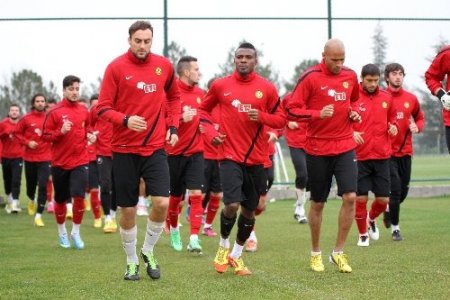 Eskişehirspor, Fenerbahçe karşılaşmasına kilitlendi