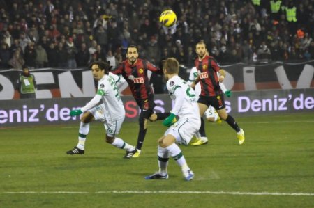 Eskişehirspor: 0 - Bursaspor: 1 (İlk yarı)