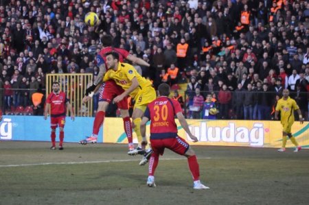 Eskişehirspor: 0 – Mersin İdmanyurdu: 0 ( ilk yarı)