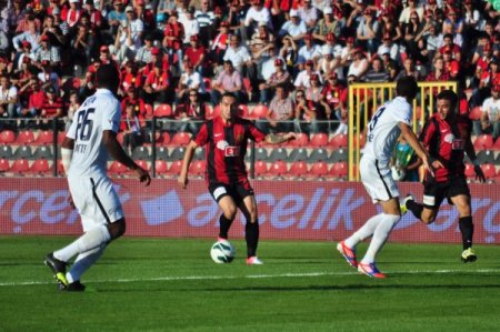 Eskişehirspor: 1 - İstanbul Büyükşehir Belediyespor: 0