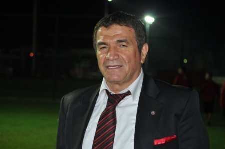 Eskişehirspor Asbaşkanı Çuhadar: Hedeflere ulaşmak için kazanmalıyız