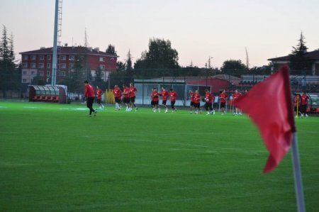 Eskişehirspor kampa girdi