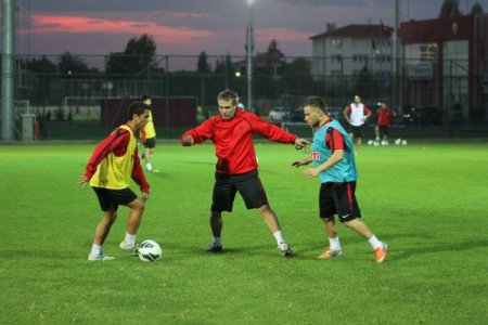 Eskişehirspor Sportif Direktörü Tüzün: Galatasaray’dan puanla dönmek istiyoruz