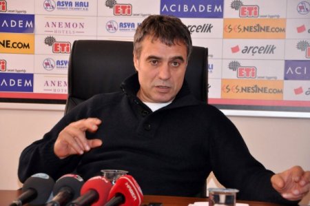 Eskişehirspor Teknik Direktörü Yanal: Futbolu bilen bir taraftara sahibiz